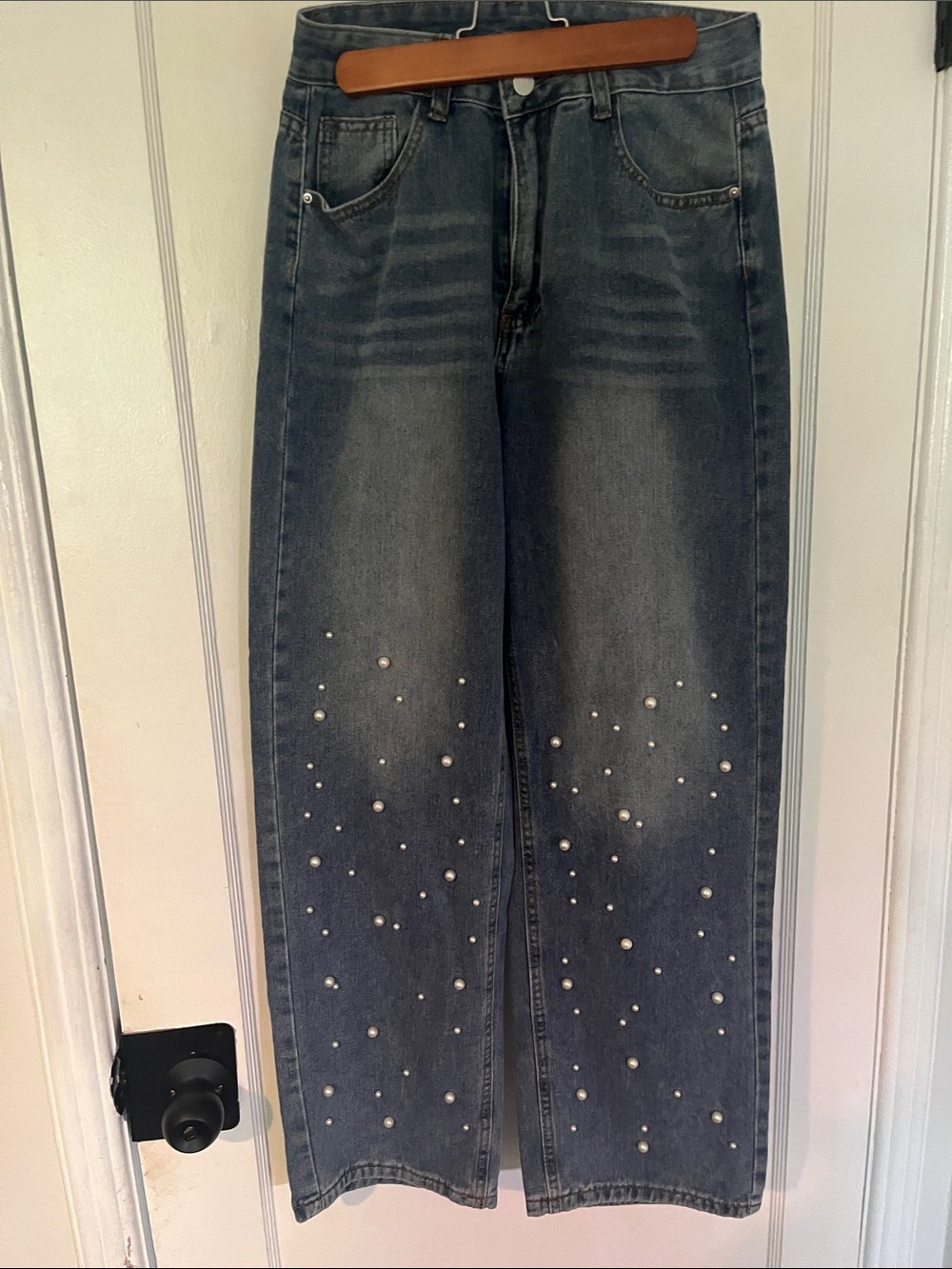 SHEIN Dark Blue Straight-Leg Jeans with Pearl Studs